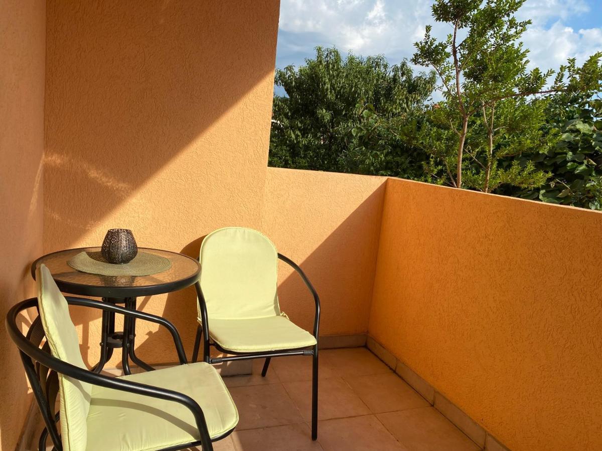 Apartments Villa Viktoria Tivat Eksteriør bilde