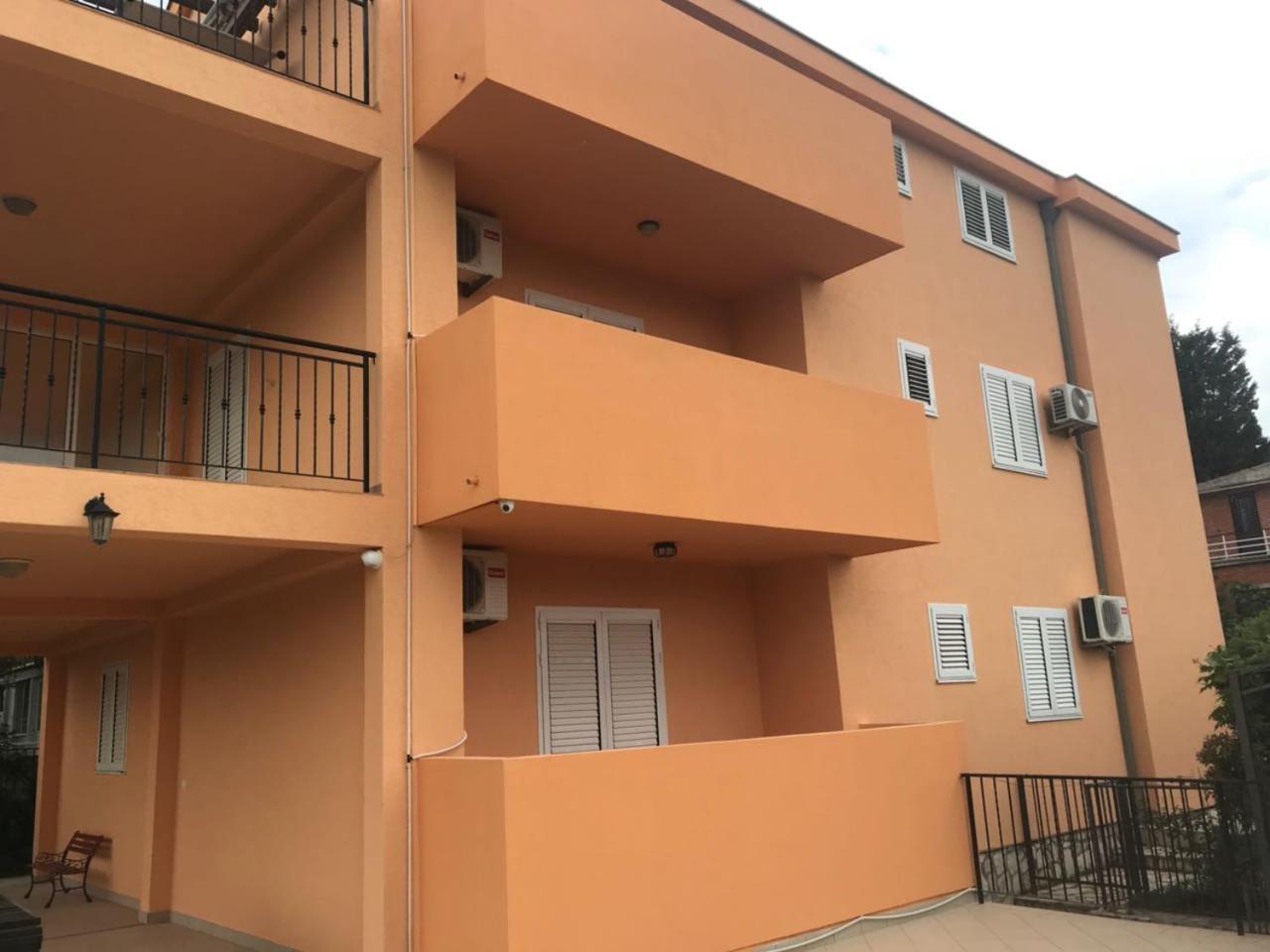 Apartments Villa Viktoria Tivat Eksteriør bilde