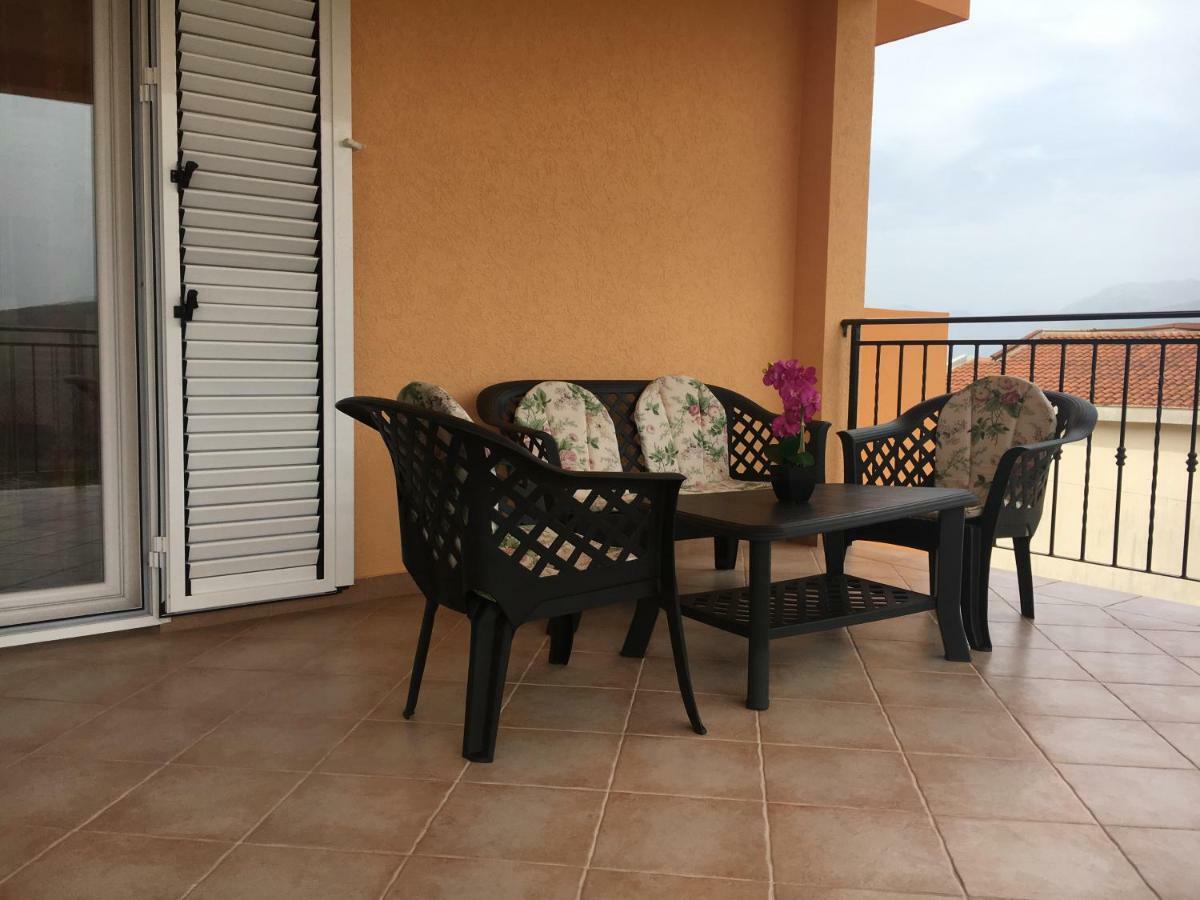 Apartments Villa Viktoria Tivat Eksteriør bilde